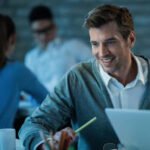 دور البرمجة وتطوير أنظمة الأعمال في نمو الشركات الطبية والتجارية